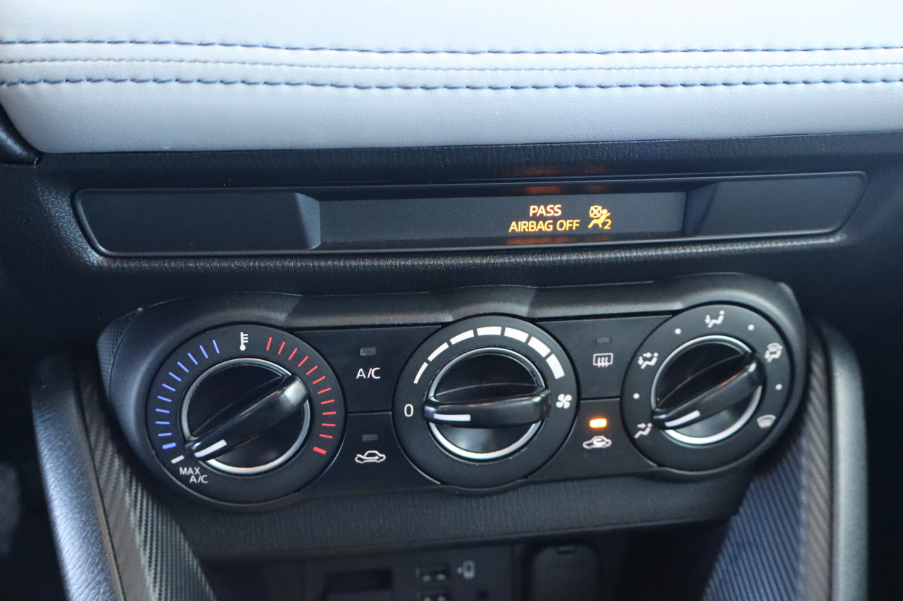 Toyota Yaris Hatchback LE Auto (Natl) 2020