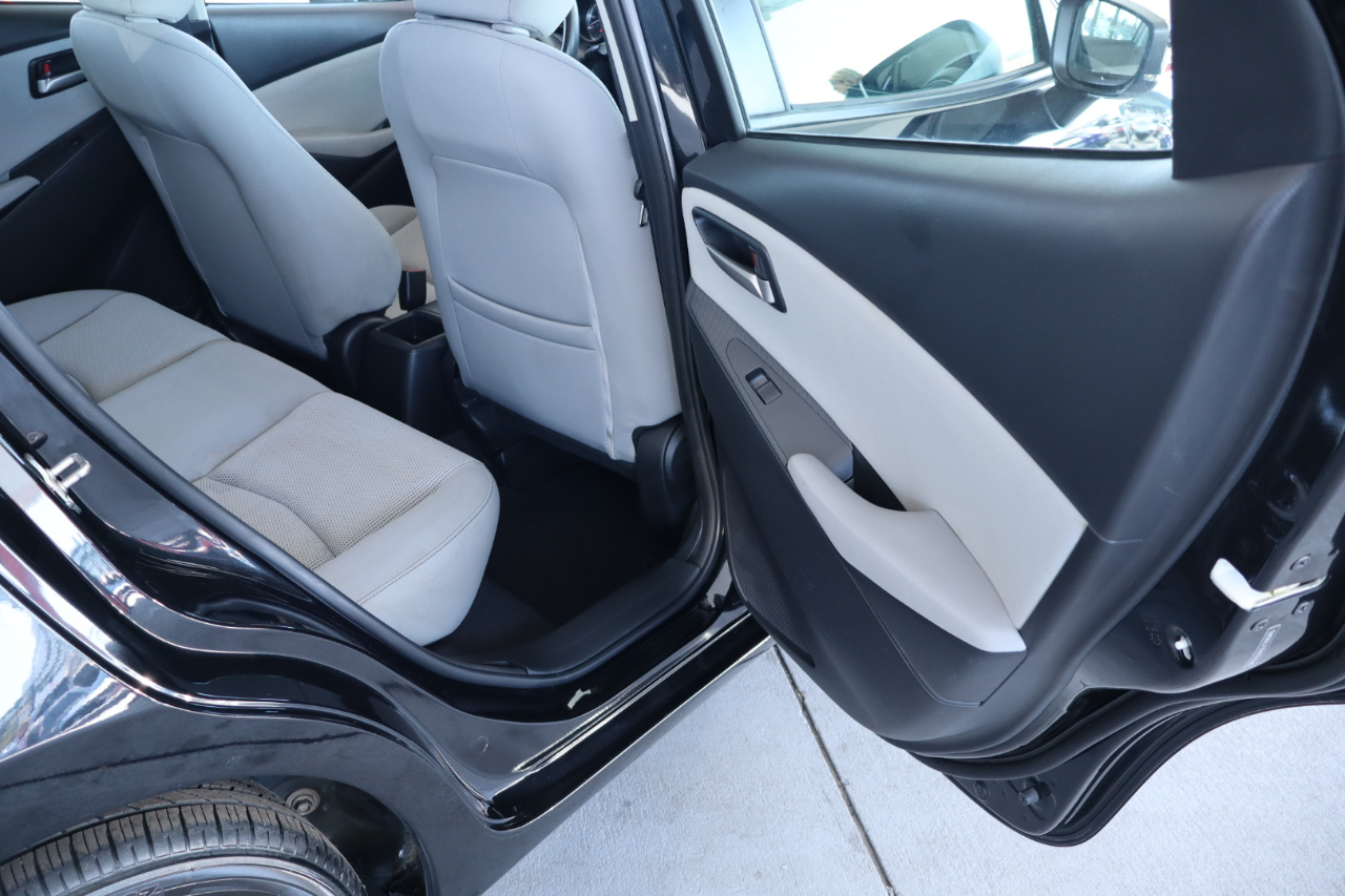 Toyota Yaris Hatchback LE Auto (Natl) 2020