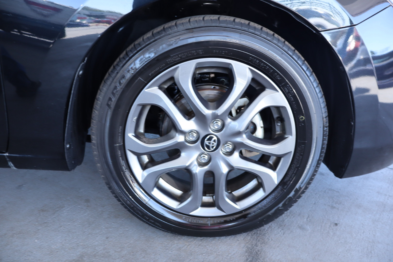 Toyota Yaris Hatchback LE Auto (Natl) 2020