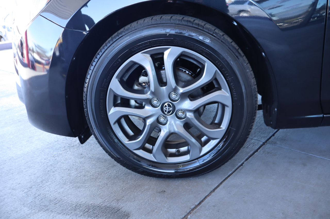 Toyota Yaris Hatchback LE Auto (Natl) 2020