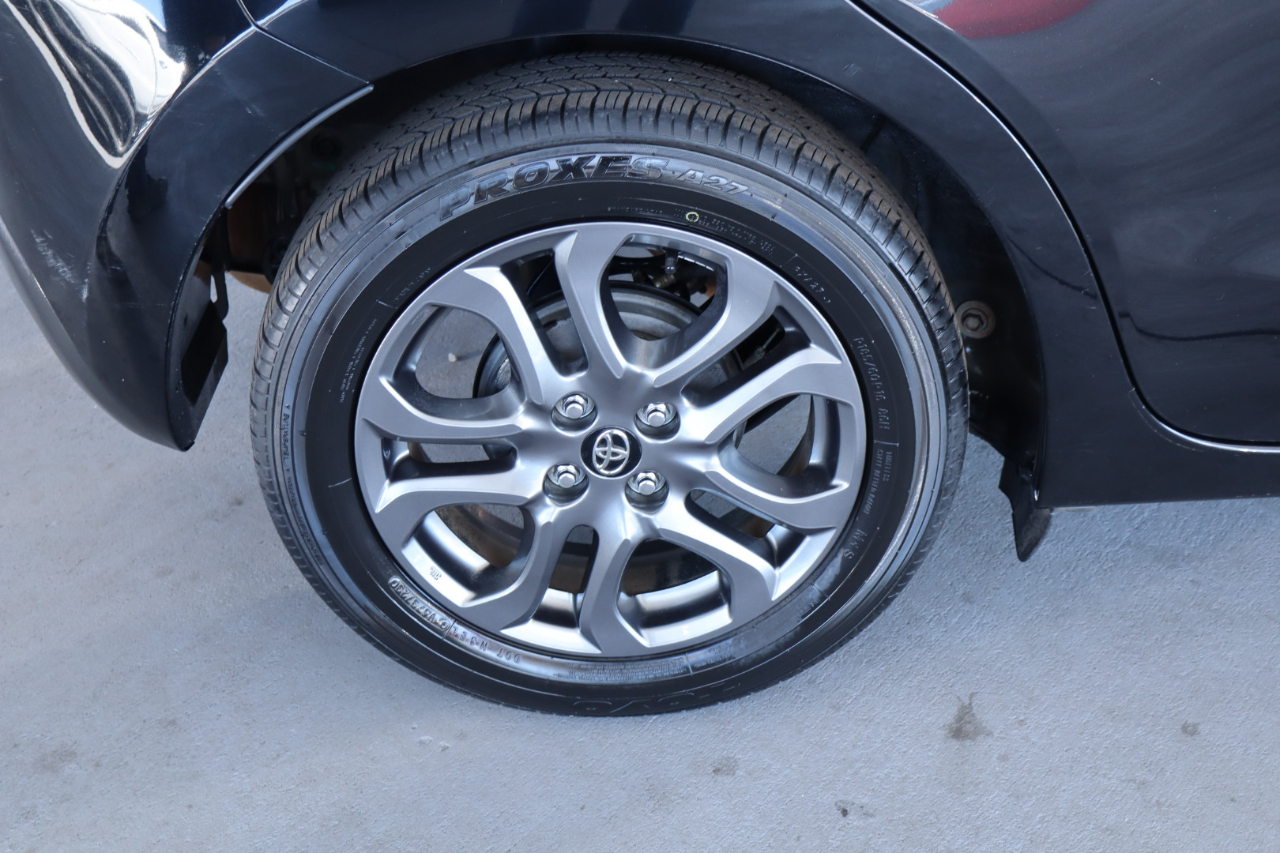 Toyota Yaris Hatchback LE Auto (Natl) 2020