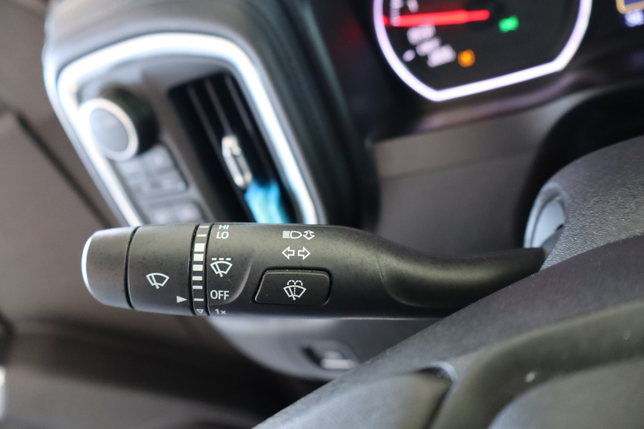 Chevrolet Silverado 1500 4WD Crew Cab 147" RST 2020