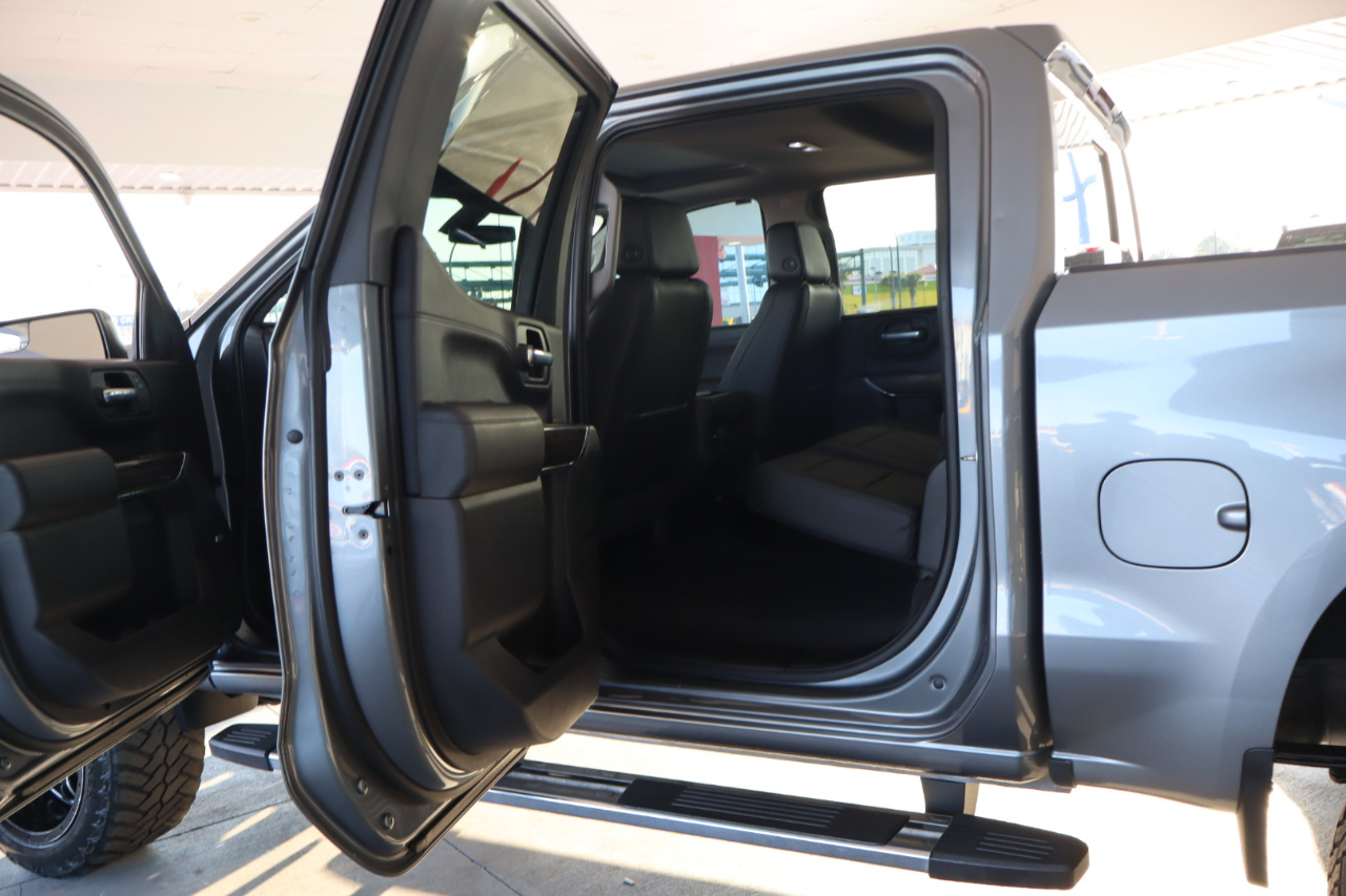 Chevrolet Silverado 1500 4WD Crew Cab 147" RST 2020