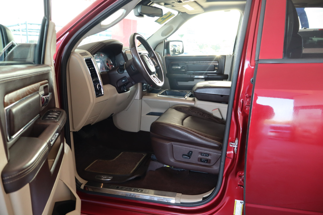 RAM 1500 4WD Crew Cab 149" Laramie Longhorn 2015