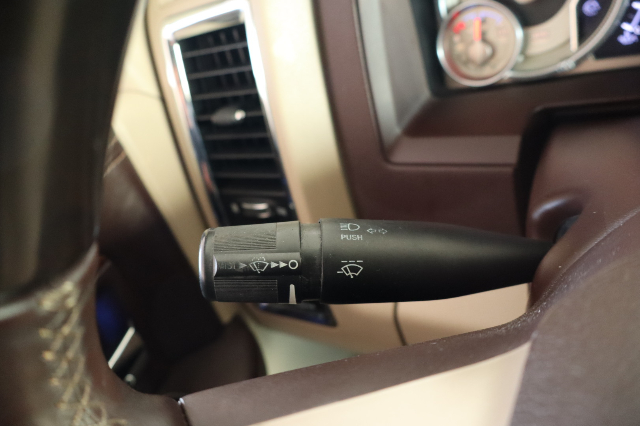 RAM 1500 4WD Crew Cab 149" Laramie Longhorn 2015