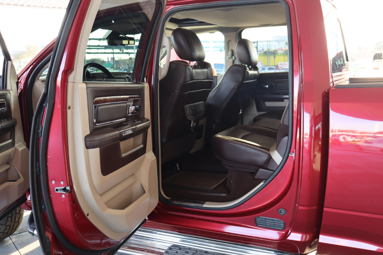 RAM 1500 4WD Crew Cab 149" Laramie Longhorn 2015