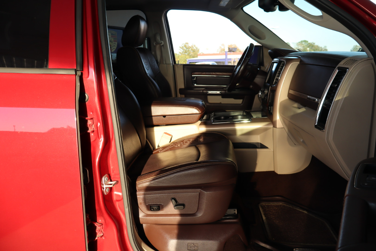 RAM 1500 4WD Crew Cab 149" Laramie Longhorn 2015