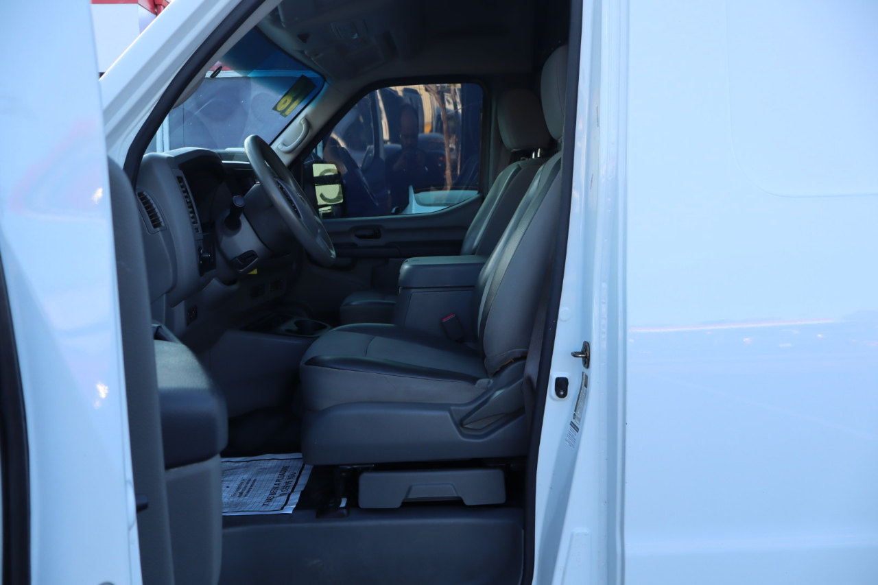 Nissan NV Cargo NV3500 HD High Roof V8 SV 2018