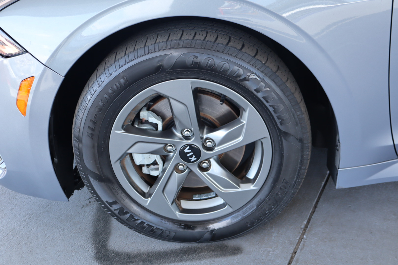 Kia K5 LXS Auto FWD 2021