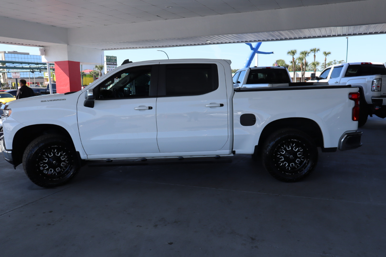 Chevrolet Silverado 1500 2WD Crew Cab 147" LT 2020