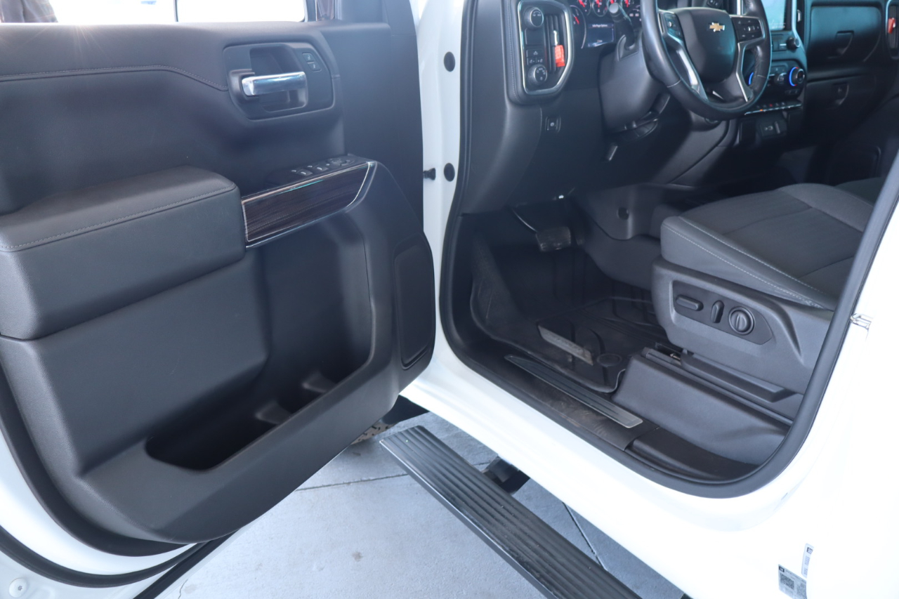 Chevrolet Silverado 1500 2WD Crew Cab 147" LT 2020