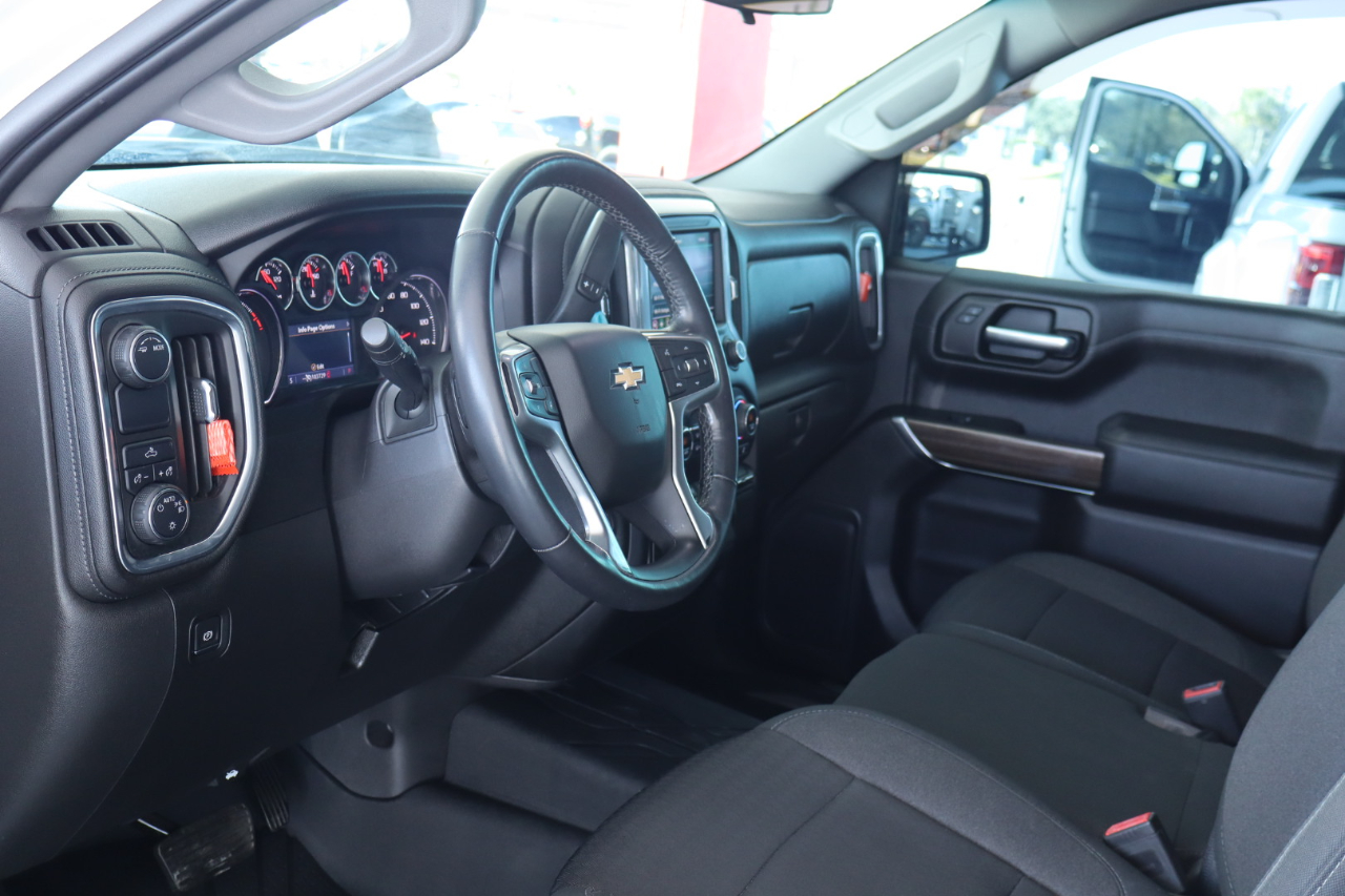 Chevrolet Silverado 1500 2WD Crew Cab 147" LT 2020