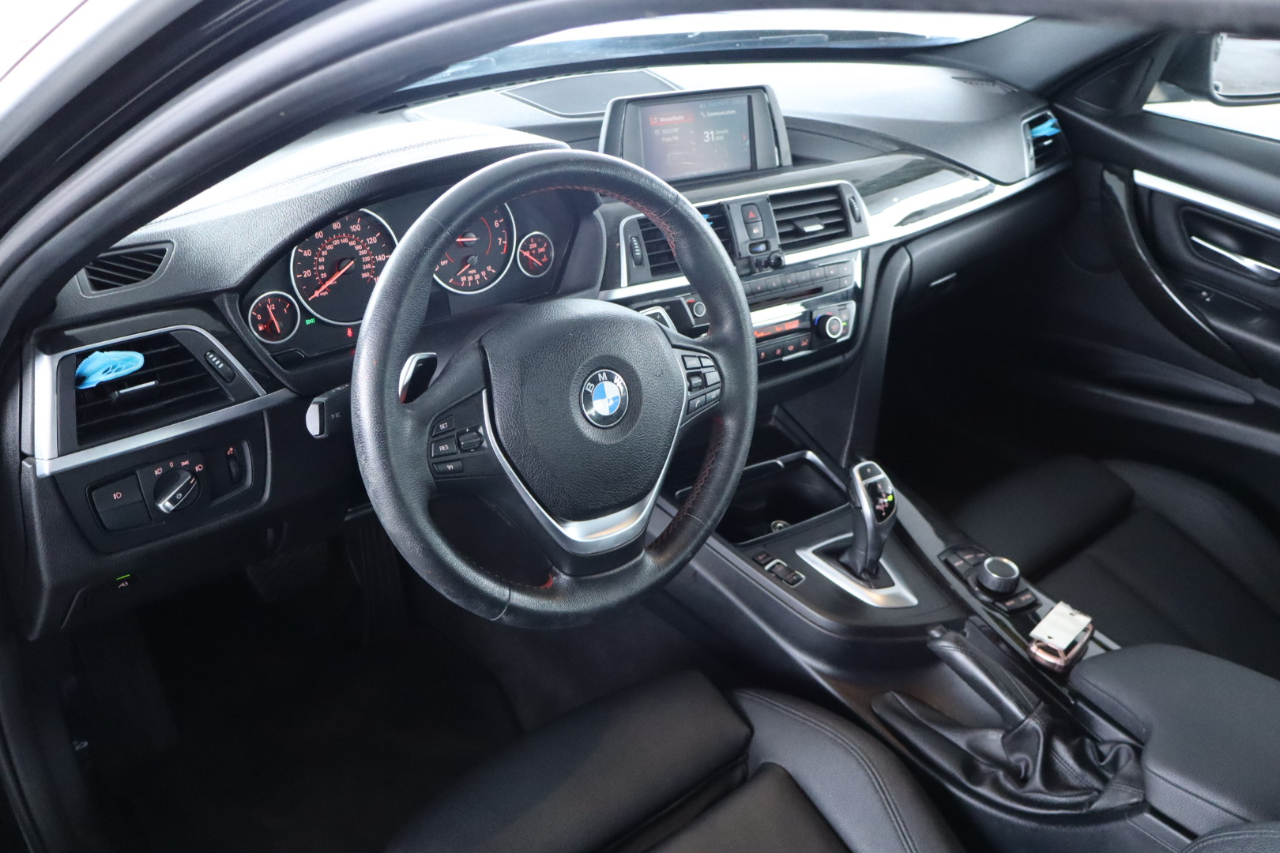 BMW 3 Series 330i xDrive Sedan 2018