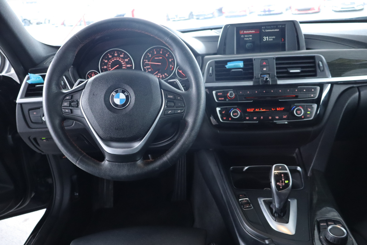 BMW 3 Series 330i xDrive Sedan 2018