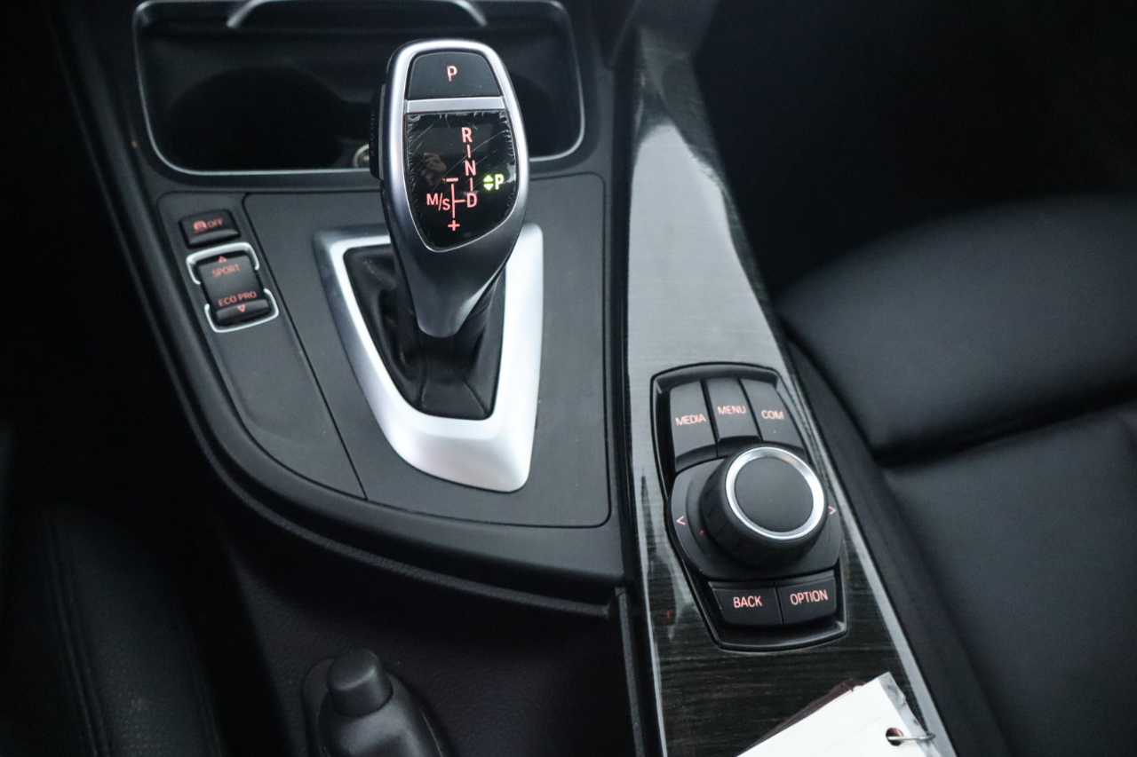 BMW 3 Series 330i xDrive Sedan 2018