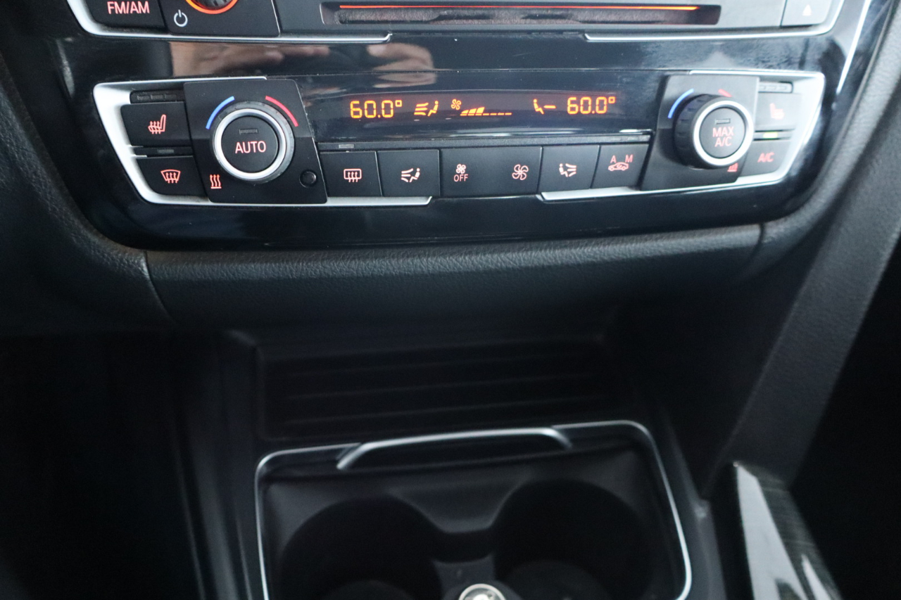 BMW 3 Series 330i xDrive Sedan 2018