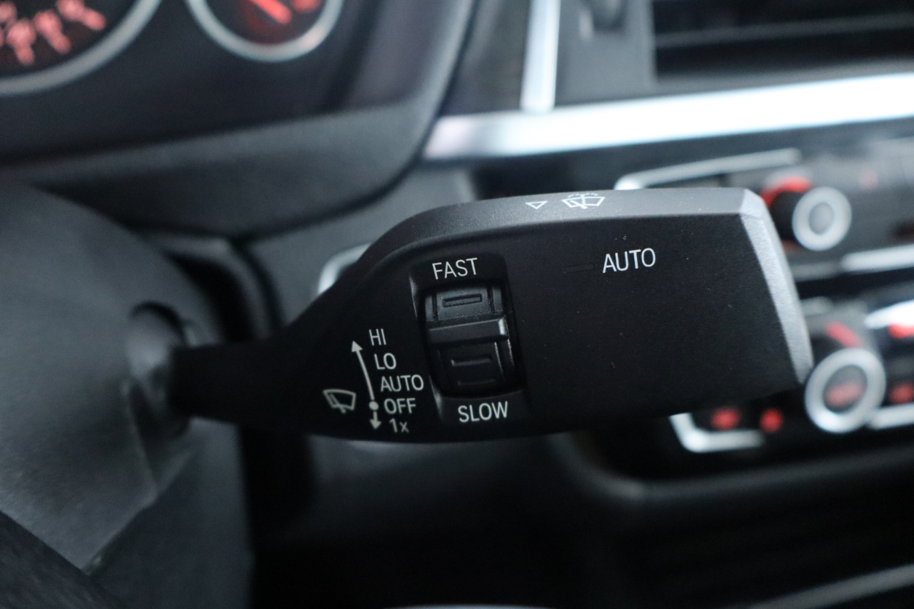 BMW 3 Series 330i xDrive Sedan 2018