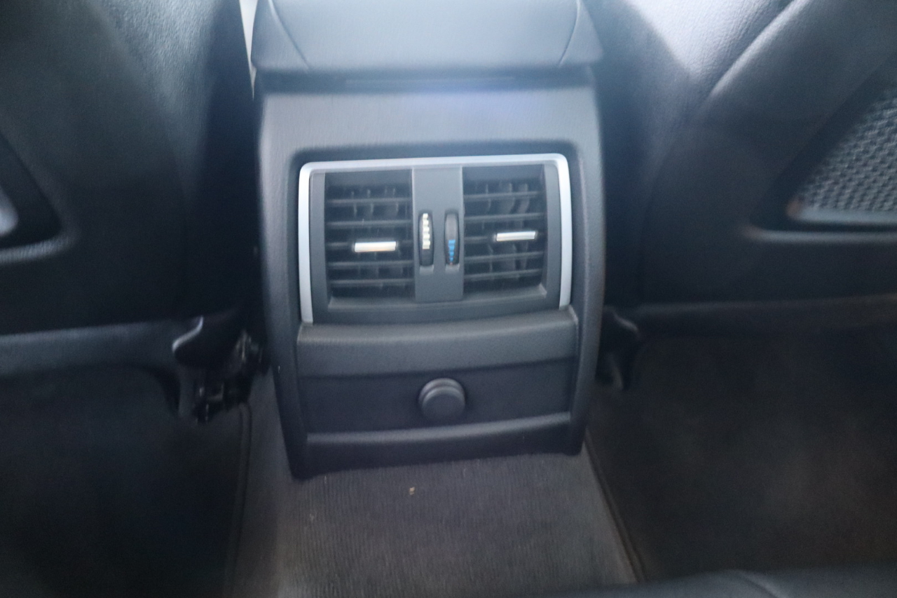 BMW 3 Series 330i xDrive Sedan 2018