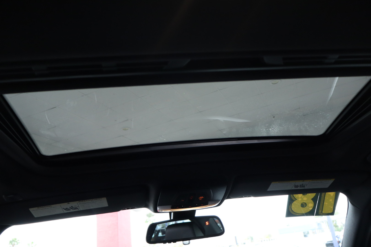 BMW 3 Series 330i xDrive Sedan 2018