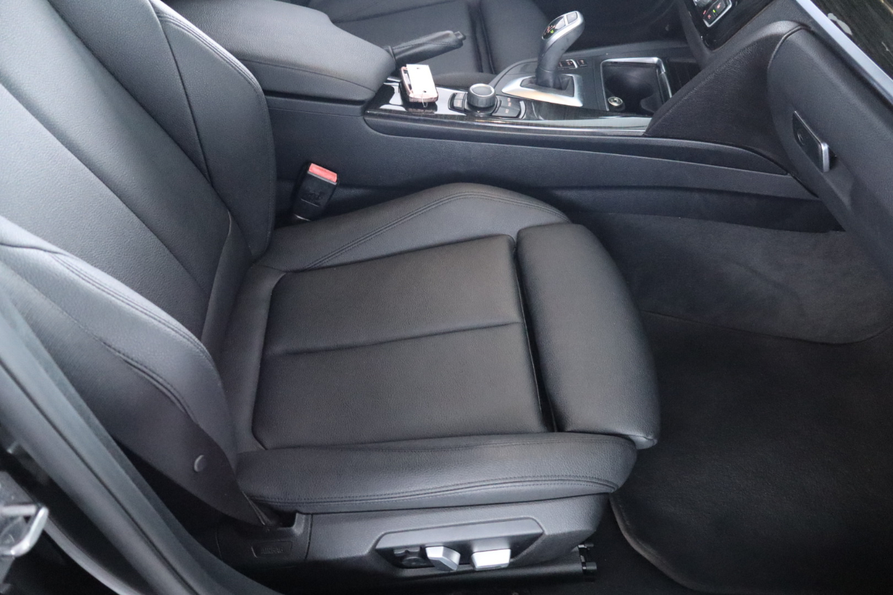 BMW 3 Series 330i xDrive Sedan 2018