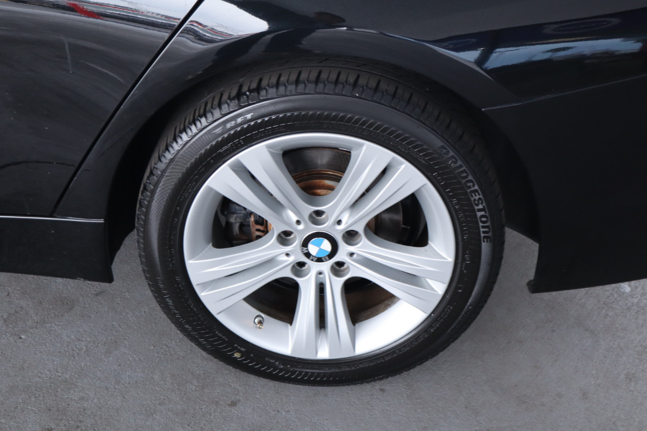 BMW 3 Series 330i xDrive Sedan 2018