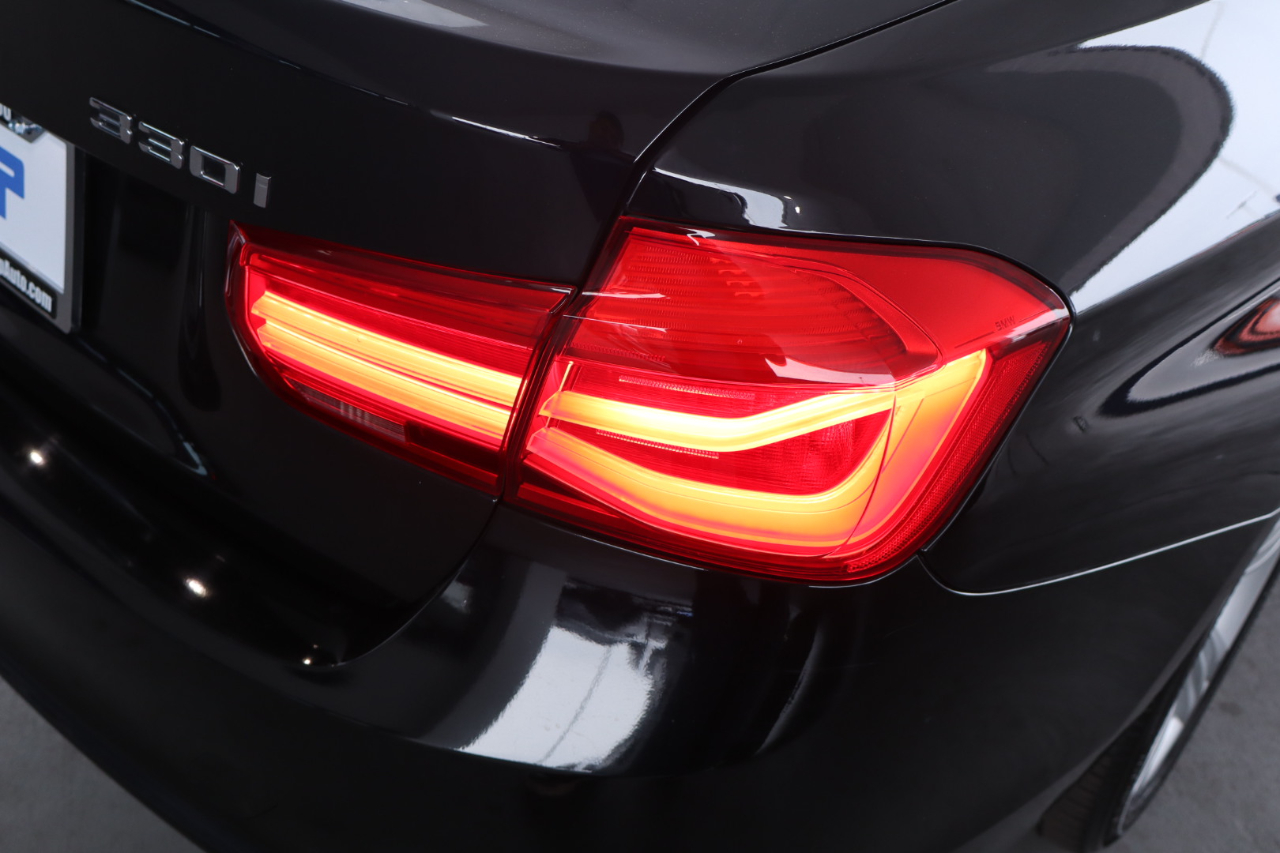 BMW 3 Series 330i xDrive Sedan 2018