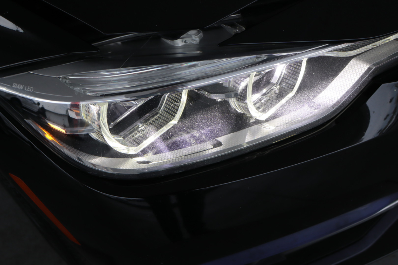 BMW 3 Series 330i xDrive Sedan 2018