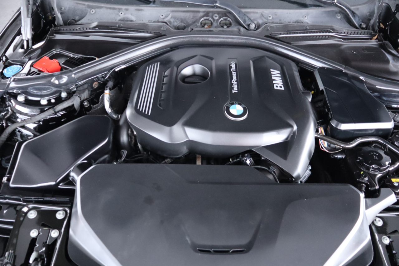 BMW 3 Series 330i xDrive Sedan 2018