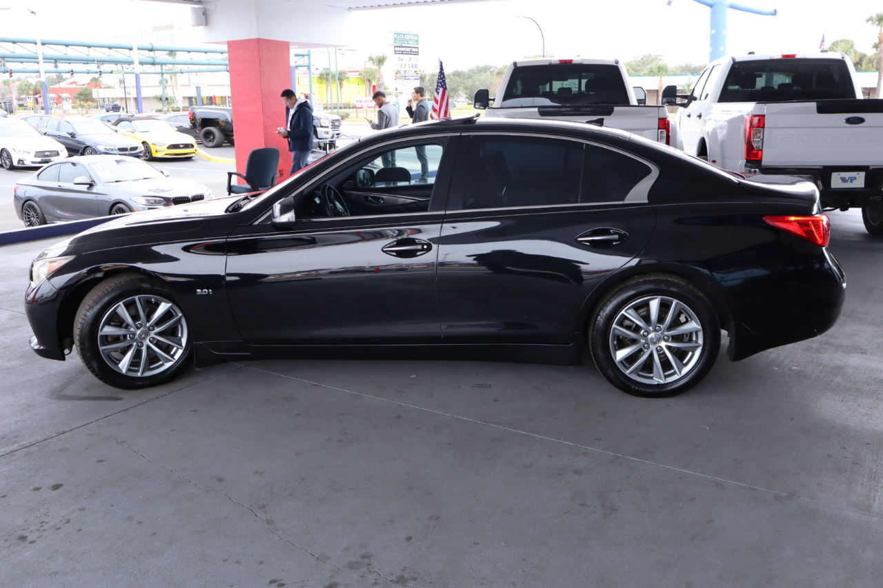 Infiniti Q50 3.0t Premium RWD 2017