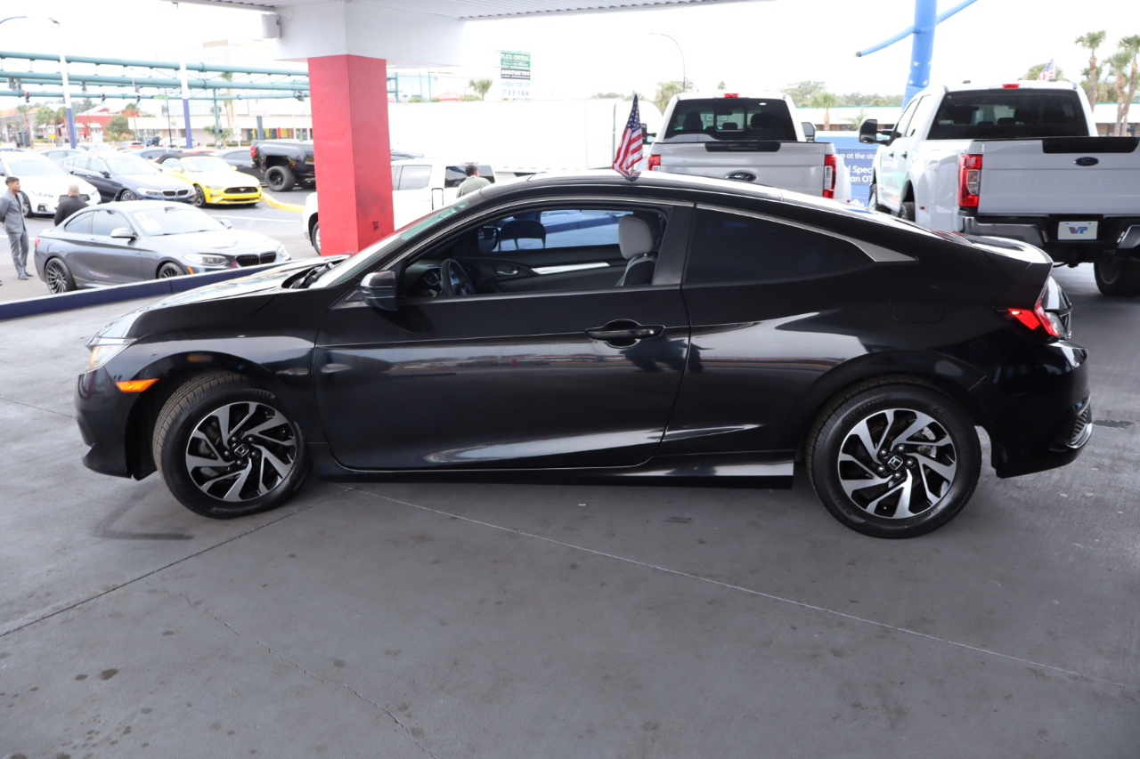 Honda Civic Coupe LX-P CVT 2017