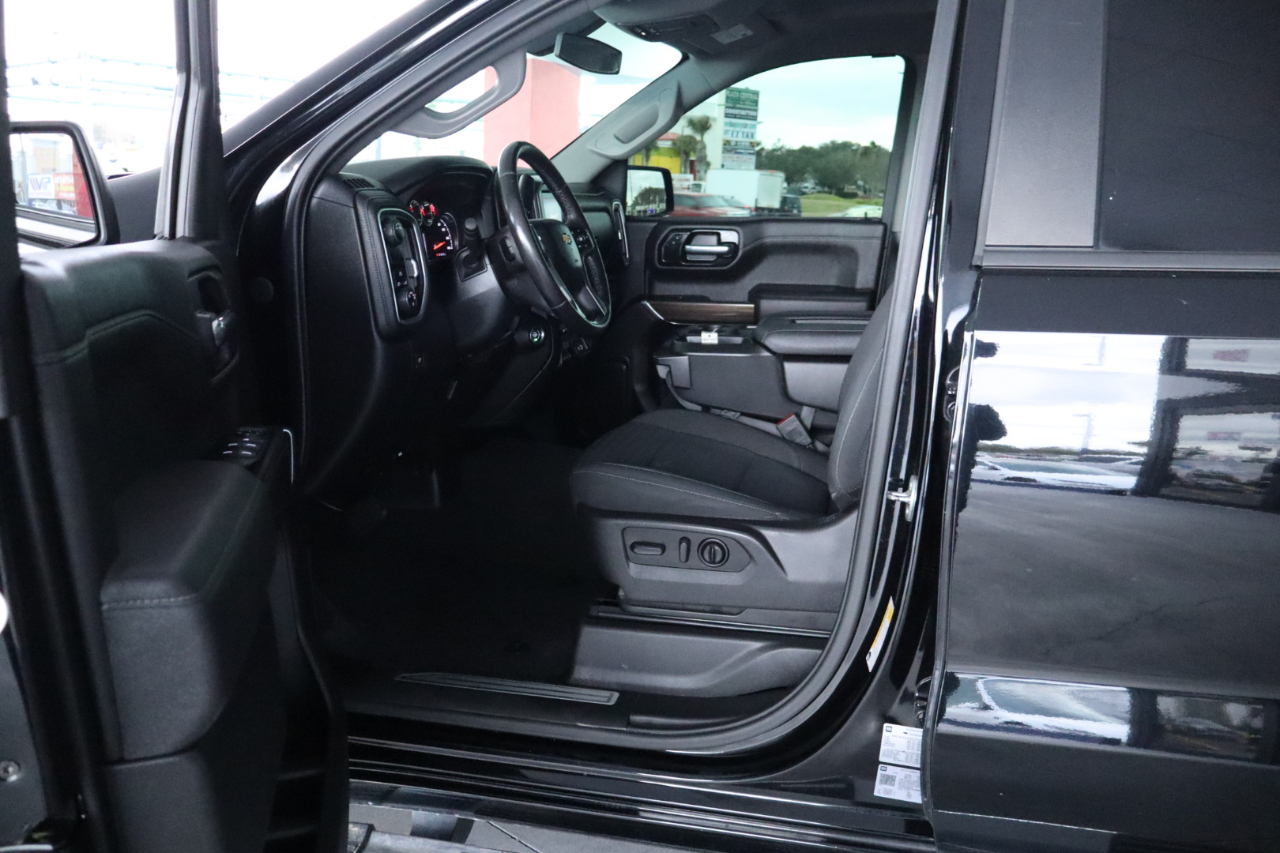 Chevrolet Silverado 1500 2WD Crew Cab 147" LT 2021