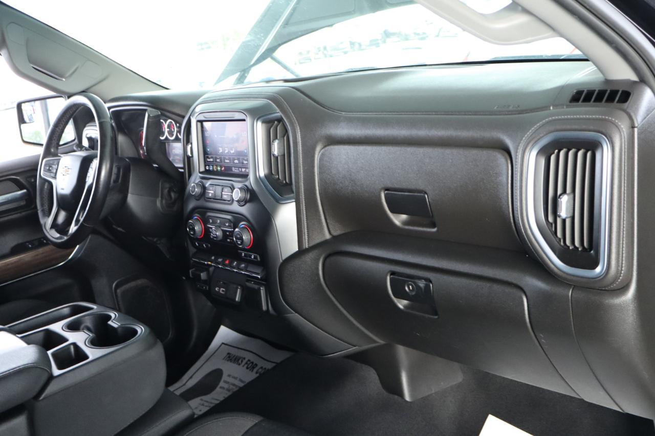 Chevrolet Silverado 1500 2WD Crew Cab 147" LT 2021