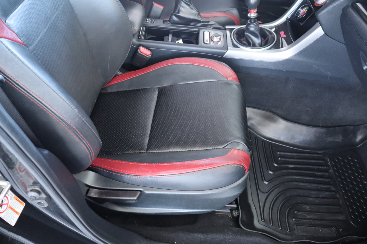 Subaru WRX STI Limited Manual w/Lip Spoiler 2017