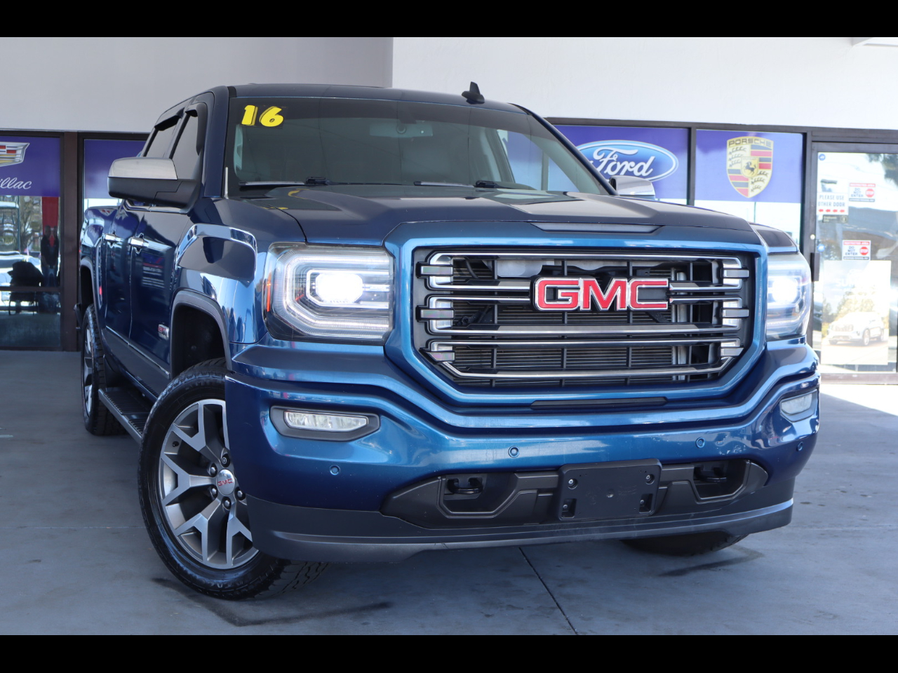 2016 GMC Sierra 1500 4WD Crew Cab 143.5" SLT