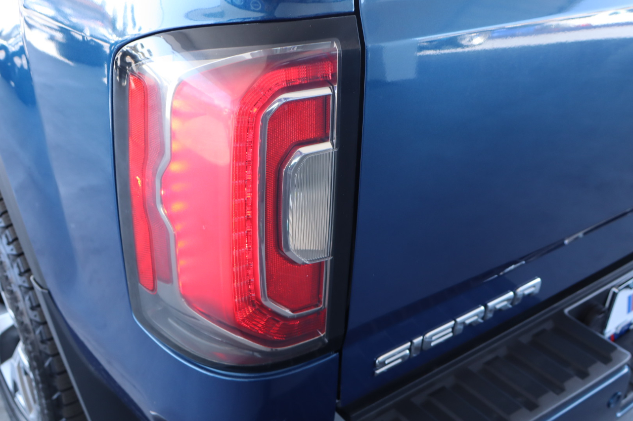 GMC Sierra 1500 4WD Crew Cab 143.5" SLT 2016