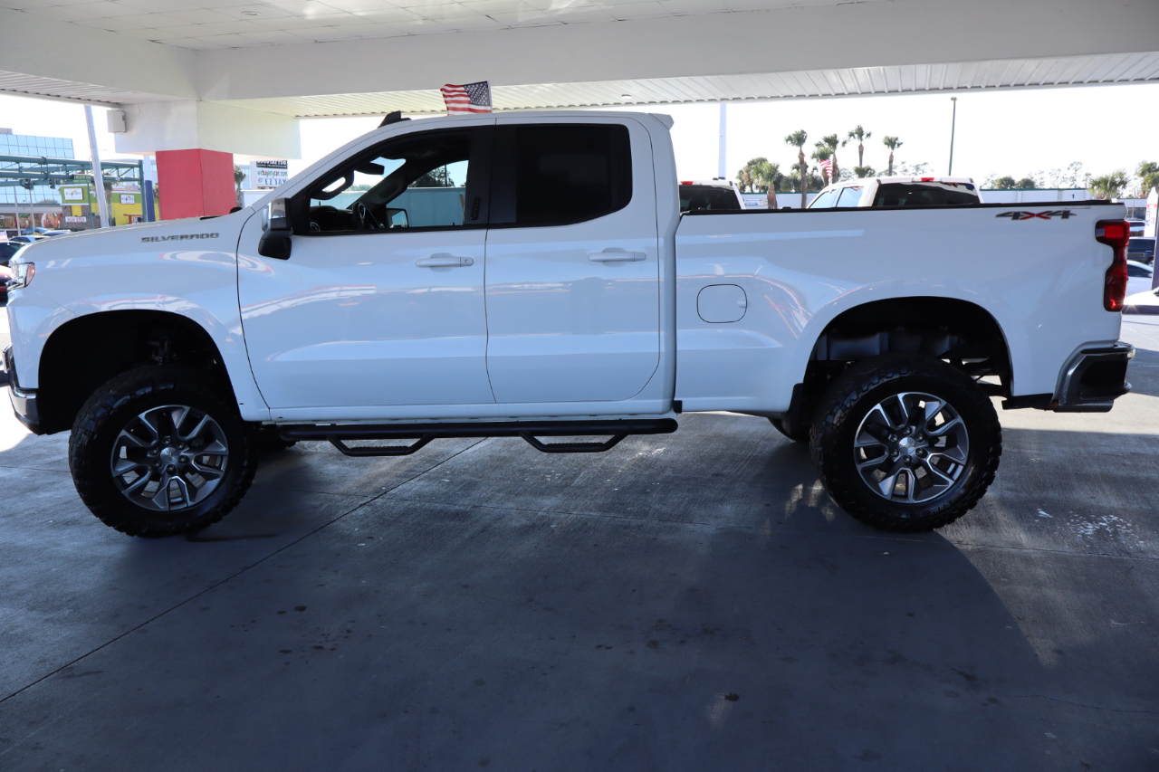 Chevrolet Silverado 1500 4WD Double Cab 147" LT 2020