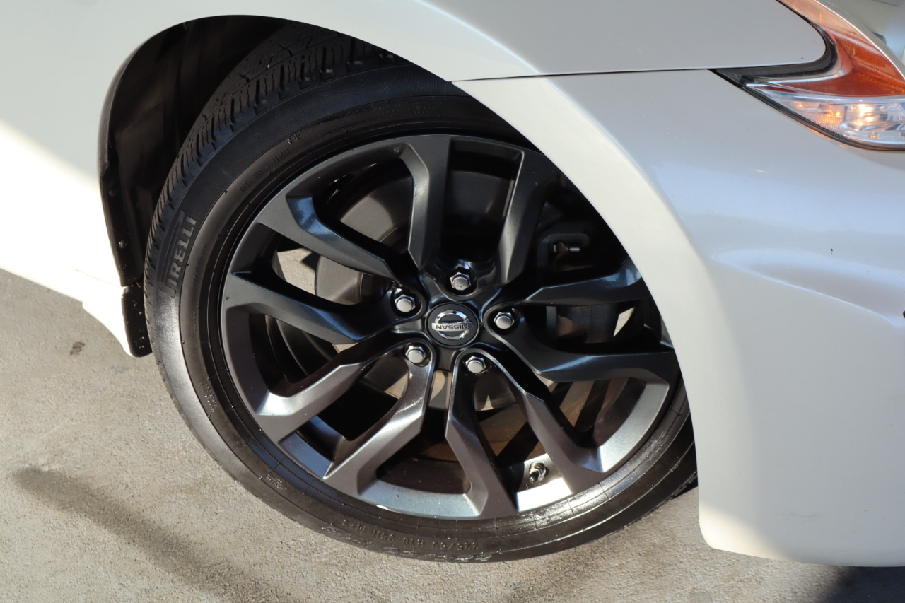 Nissan 370Z Coupe Manual 2017