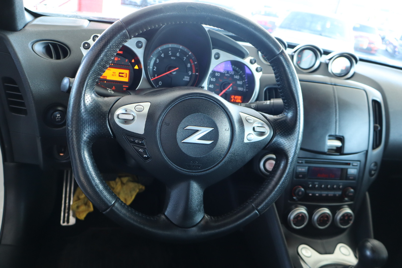 Nissan 370Z Coupe Manual 2017