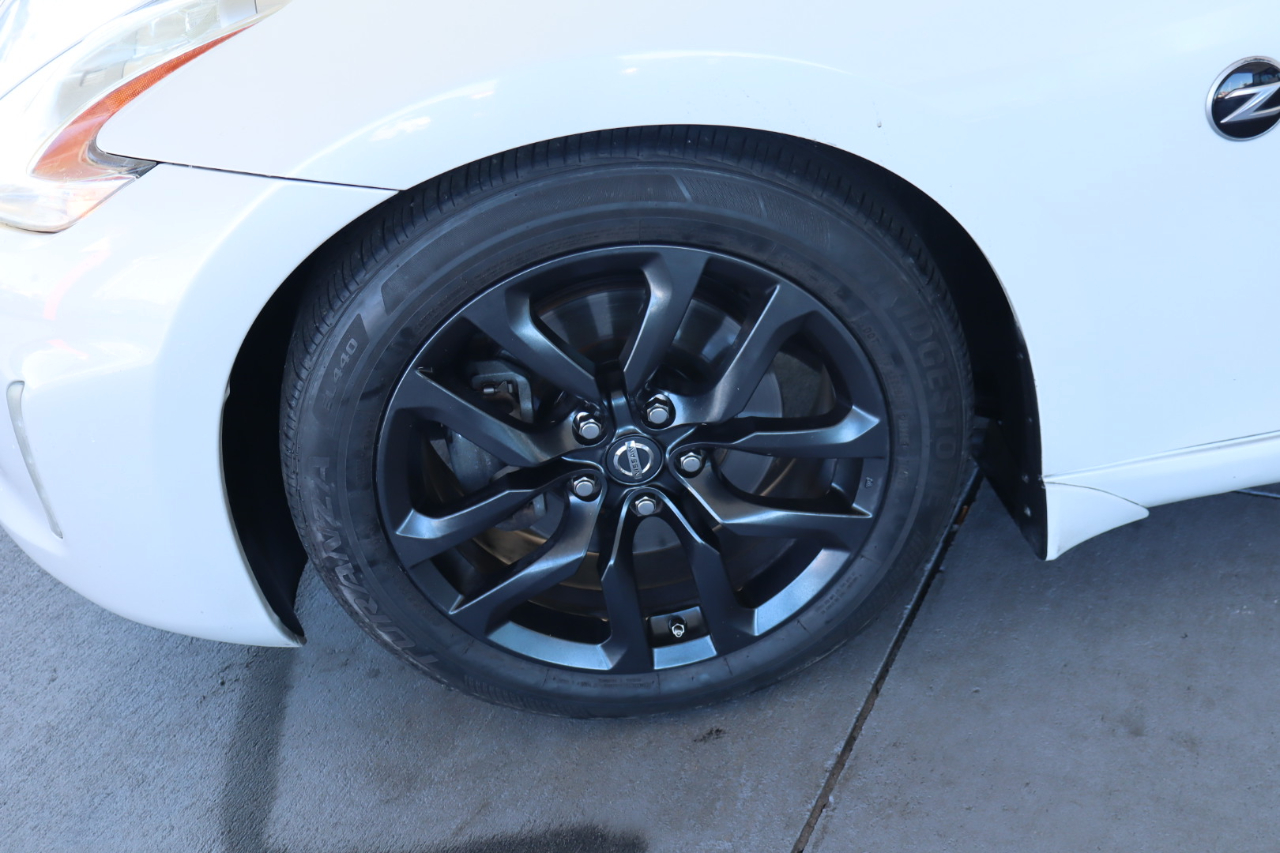 Nissan 370Z Coupe Manual 2017