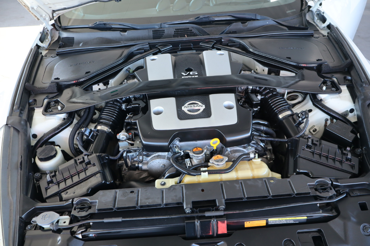 Nissan 370Z Coupe Manual 2017