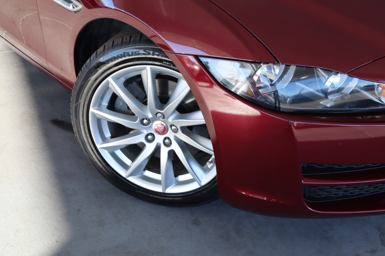 Jaguar XE 25t RWD 2017