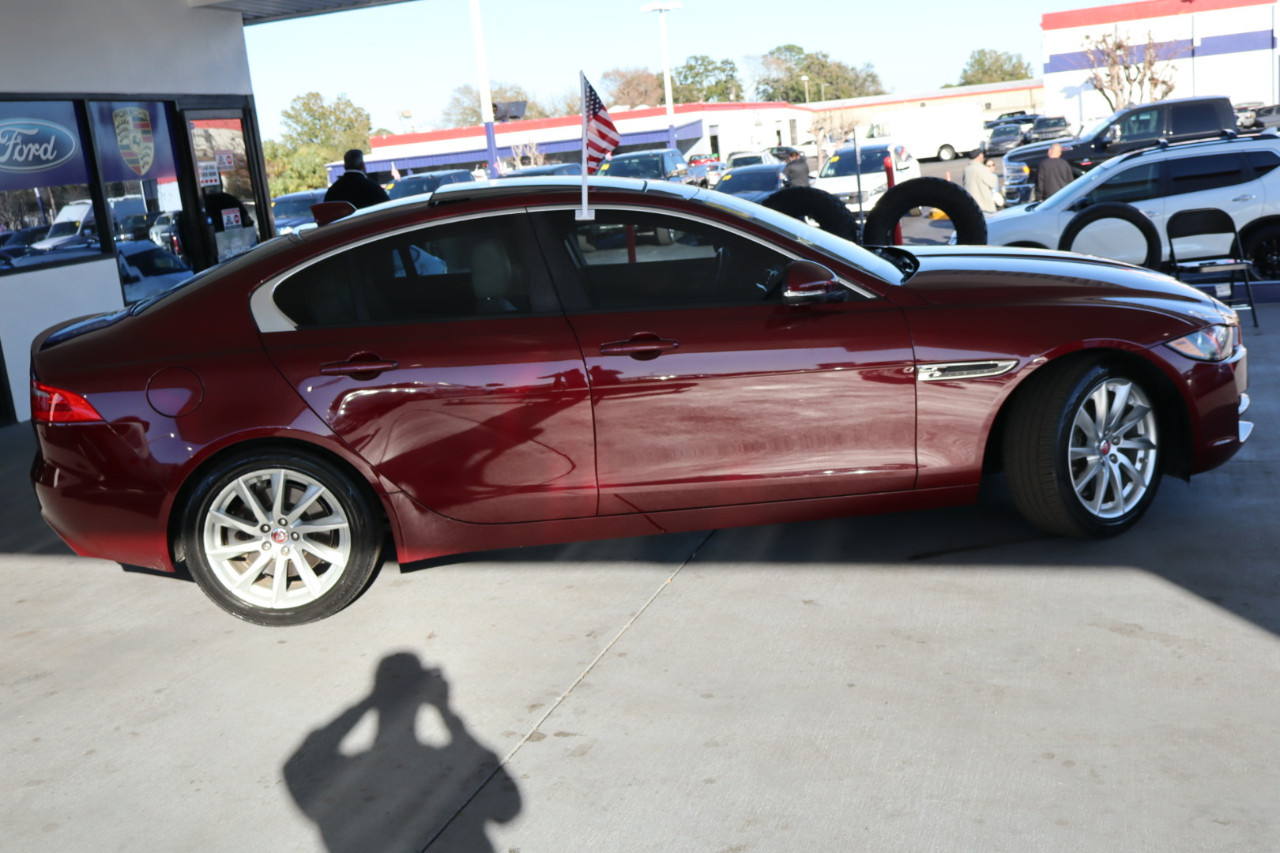 Jaguar XE 25t RWD 2017