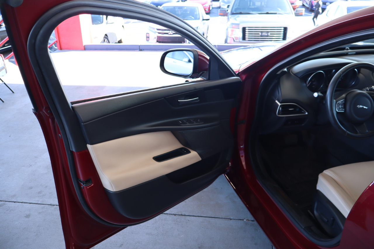 Jaguar XE 25t RWD 2017