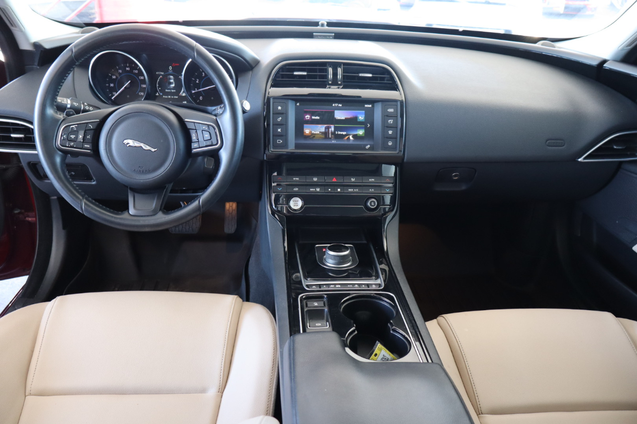 Jaguar XE 25t RWD 2017