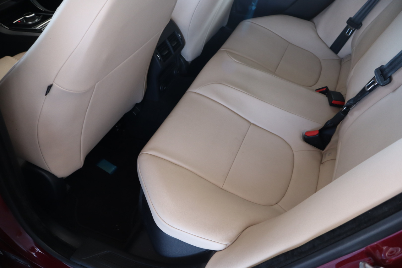 Jaguar XE 25t RWD 2017