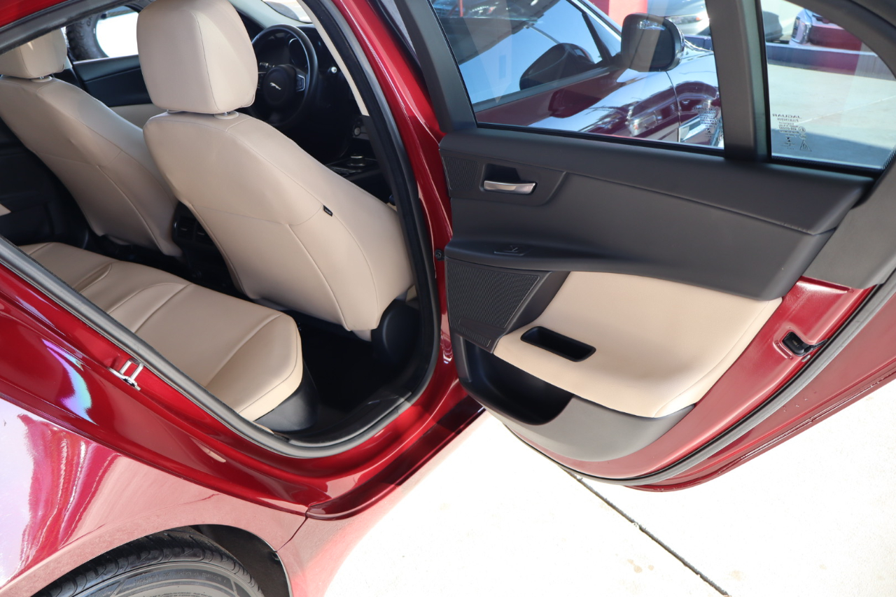 Jaguar XE 25t RWD 2017