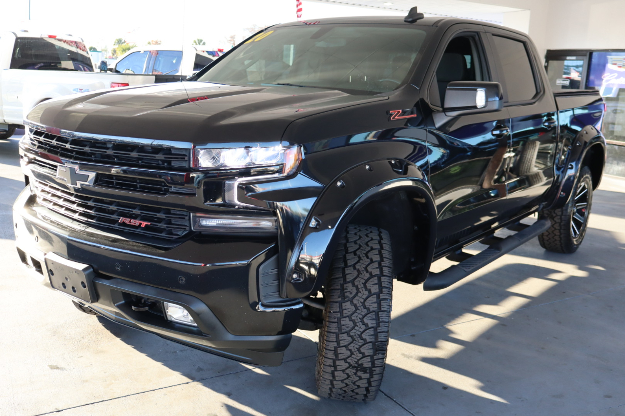 Chevrolet Silverado 1500 4WD Crew Cab 147" RST 2020