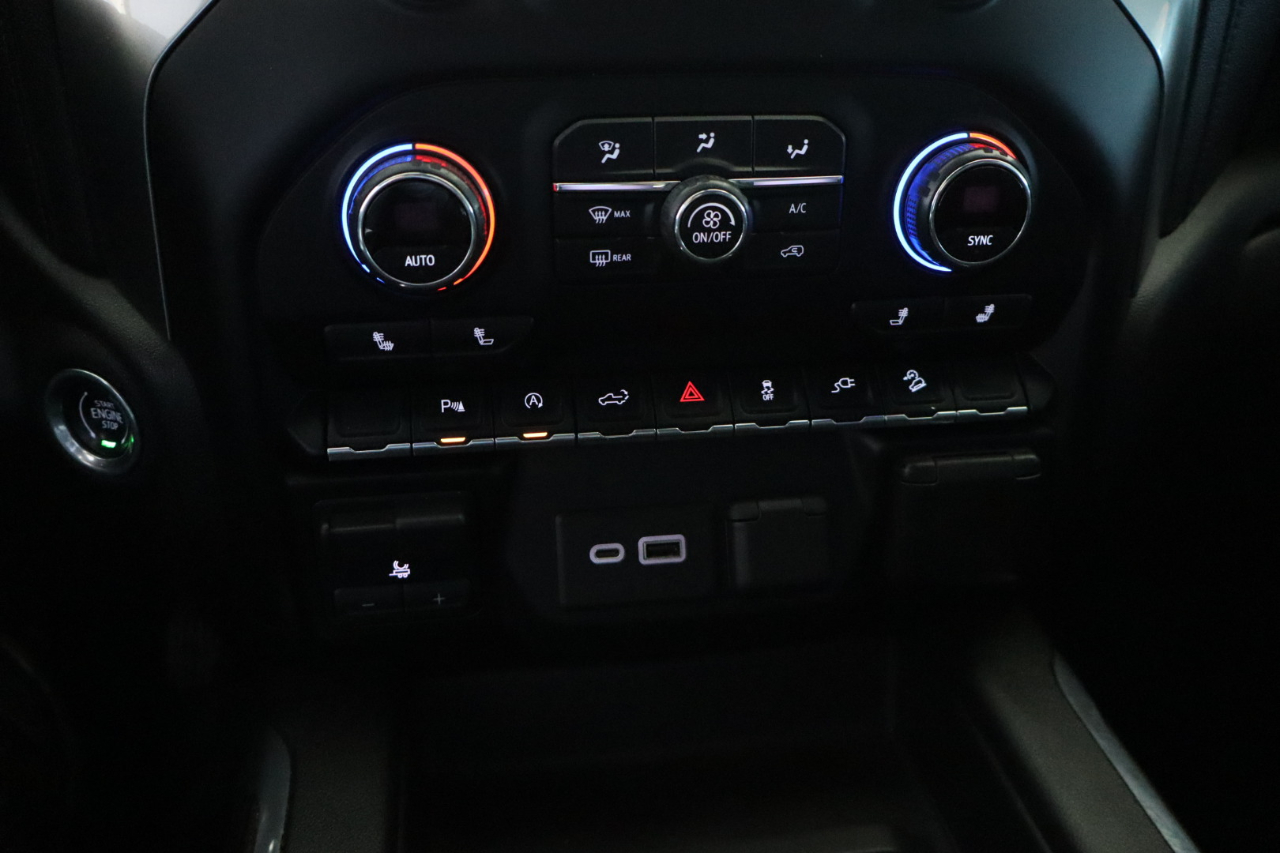 Chevrolet Silverado 1500 4WD Crew Cab 147" RST 2020