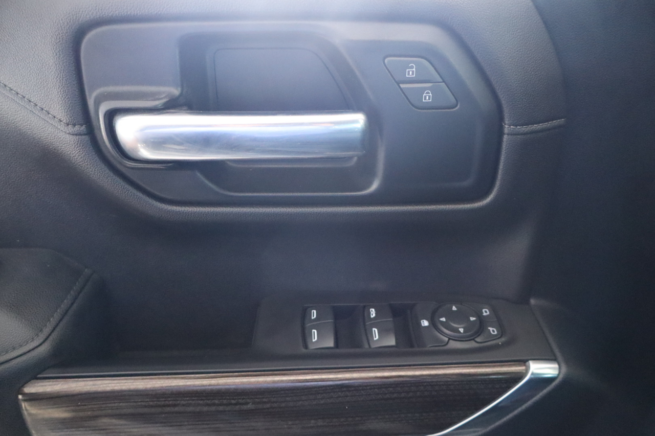 Chevrolet Silverado 1500 4WD Crew Cab 147" RST 2020