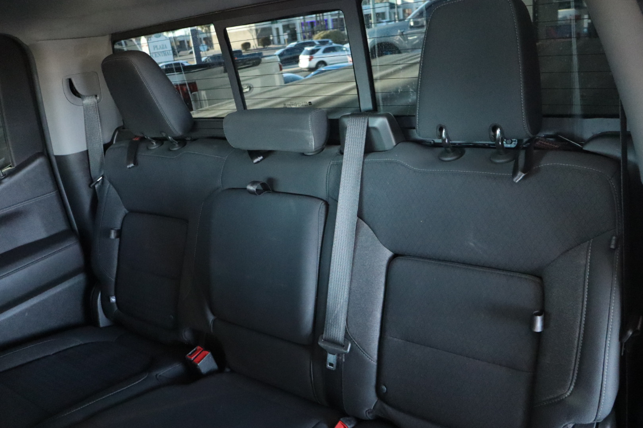 Chevrolet Silverado 1500 4WD Crew Cab 147" RST 2020